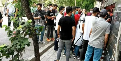 اعتراض هواداران پرسپولیس مقابل باشگاه
