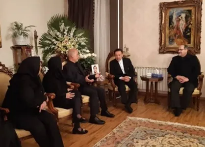دیدار واعظی با ۲ خانواده جانباخته سقوط هواپیمای اوکراینی