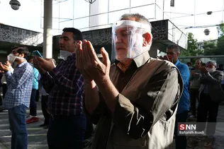 اقامه نماز عید فطر در مسجد دانشگاه تهران