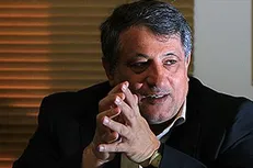 استعفای لاری شبانه به دست شورای شهر رسید