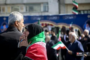 مراسم تشییع شهدای ناوگان دنا در میدان انقلاب تهران