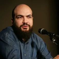 عمار تا تبدیل شدن به بدیل سینمای رسمی فاصله زیادی دارد / نبود نقد عمار را به جشنواره محفلی تبدیل می‌کند