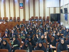 جوانان ما راه مبارزه با فشار‌ها را می‌دانند/ روی قله پیروزی نشسته‌ایم؛ اگرچه نان شب نداشته باشیم