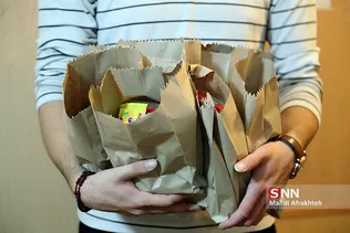 بسته بندی ارزاق برای مستمندان به مناسبت عید غدیر خم