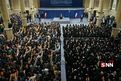 رهبر انقلاب: مذاکره با آمریکا گره تحریم&zwnj;ها را باز نمی&zwnj;کند، کورتر می&zwnj;کند