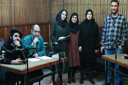نماد&zwnj;ها در شبیه خوانی سوژه آموزش &laquo;کارگاه تیاتر&raquo; رادیو نمایش
