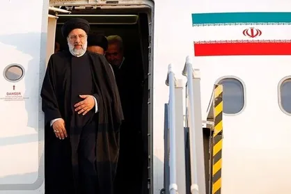 درخواست ۵ تشکل دانشجویی دانشگاه فردوسی مشهد از رئیسی برای برگزاری جلسه با دانشجویان