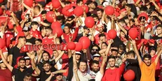 از بی اعتنایی یک پرسپولیسی به گل محمدی تا شوخی مدافع تراکتوربا داور