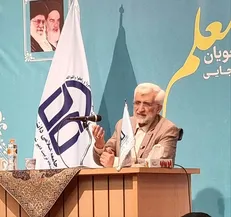 اهمیت معلم در بخشیدن بینش به جامعه است/ دولت سایه گفتمانی برای همیاری است