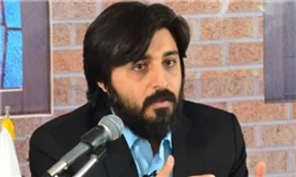 شعرخوانی &laquo;سیار&raquo; در سی و دومین شب شعر عاشورا/ باید &laquo;وَ إن یکاد&raquo; بخوانم که دور باد