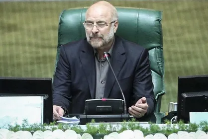 قالیباف: مهلت دولت برای ابلاغ آیین نامه رتبه بندی معلمان به پایان نرسیده