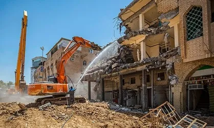 تخریب ساختمان&zwnj;های نزدیک باب القبله حرم امام حسین (ع) آغاز شد