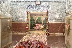 پخش زنده ویژه برنامه دهه کرامت در آستان حضرت عبدالعظیم حسنی (ع) از شبکه قرآن