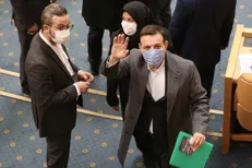 عزیزی خادم در دفتر ظریف بود که نسخه فوتبال را پیچیدند / کمک دقیقه نودی با چاشنی انتخابات 1400