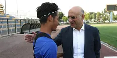 مدیرعامل استقلال در تمرین آبی‌ها حضور یافت+عکس